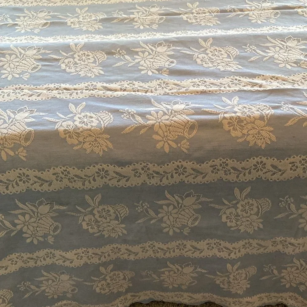Cottagecore Tablecloth 74x96